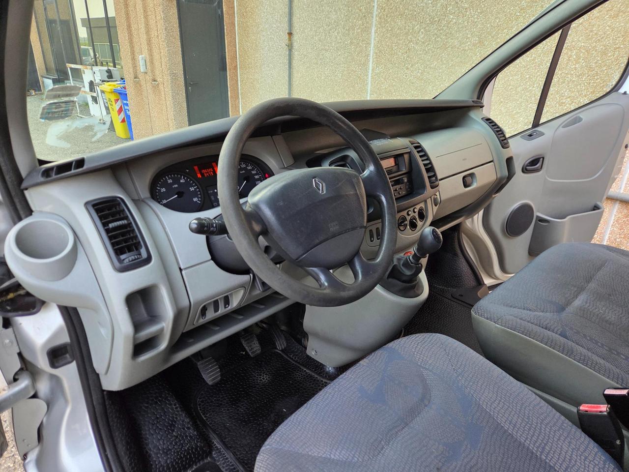 RENAULT Trafic T27 1.9 dci 100cv L1H1 6p.ti N1