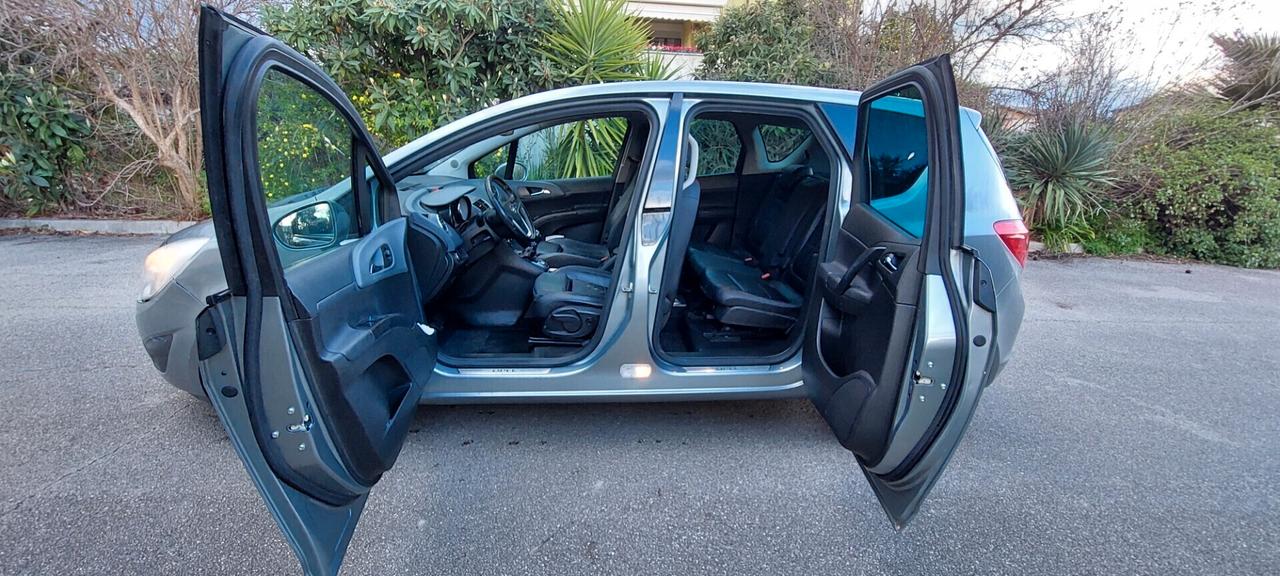 MERIVA 1,3 DIESEL 75 CV COSMO PELLE SEDILI RISCALDABILI SENSORI TELEFONOLEGA IMPECCABILE