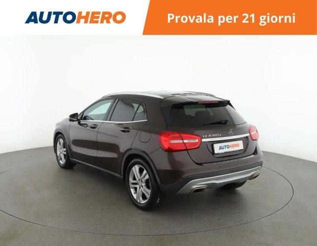 MERCEDES-BENZ GLA 180 d Automatic Sport