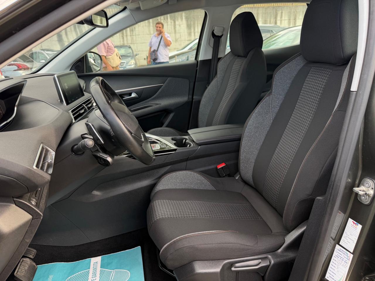 Peugeot 3008 BlueHDi 130 S&S EAT8 Allure