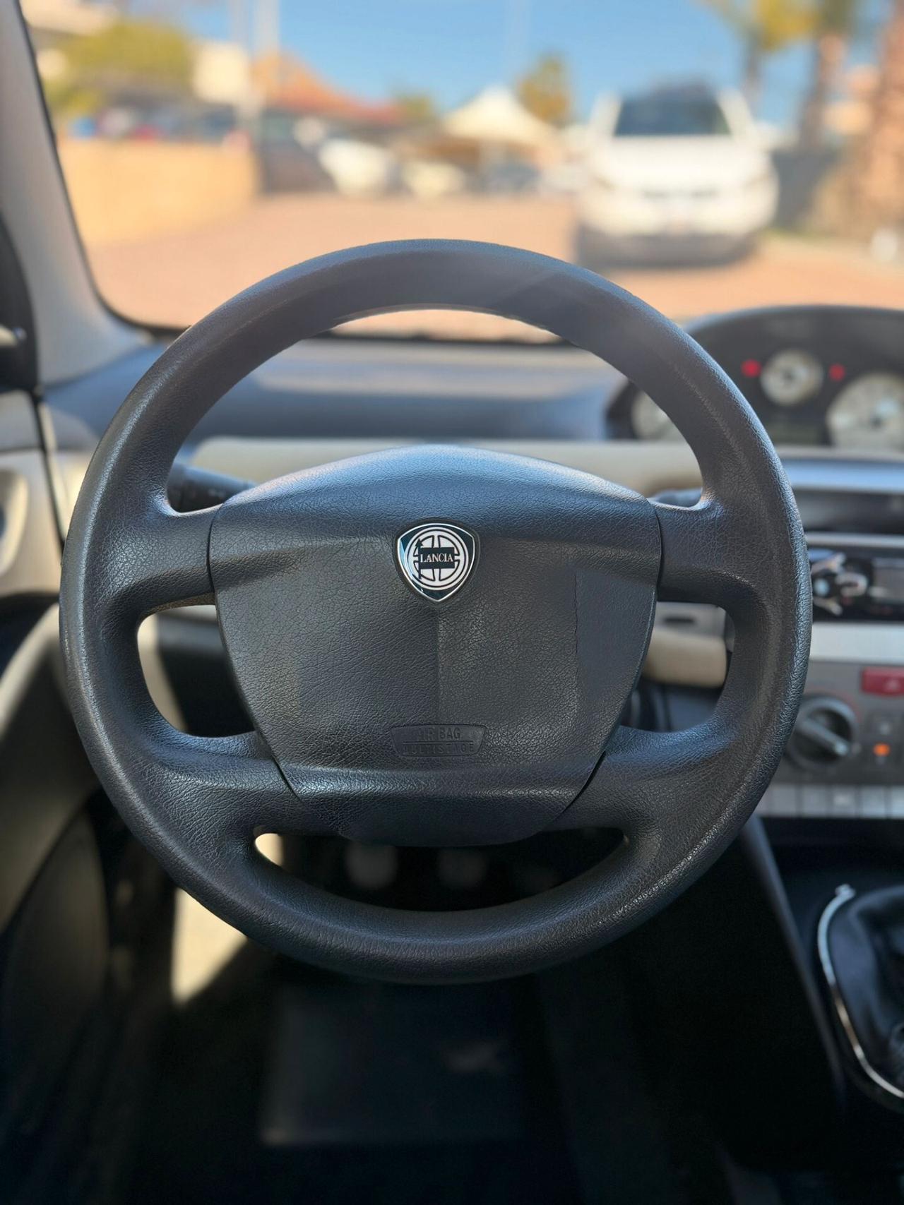 Lancia Ypsilon 1.3 Multijet 16V 69cv