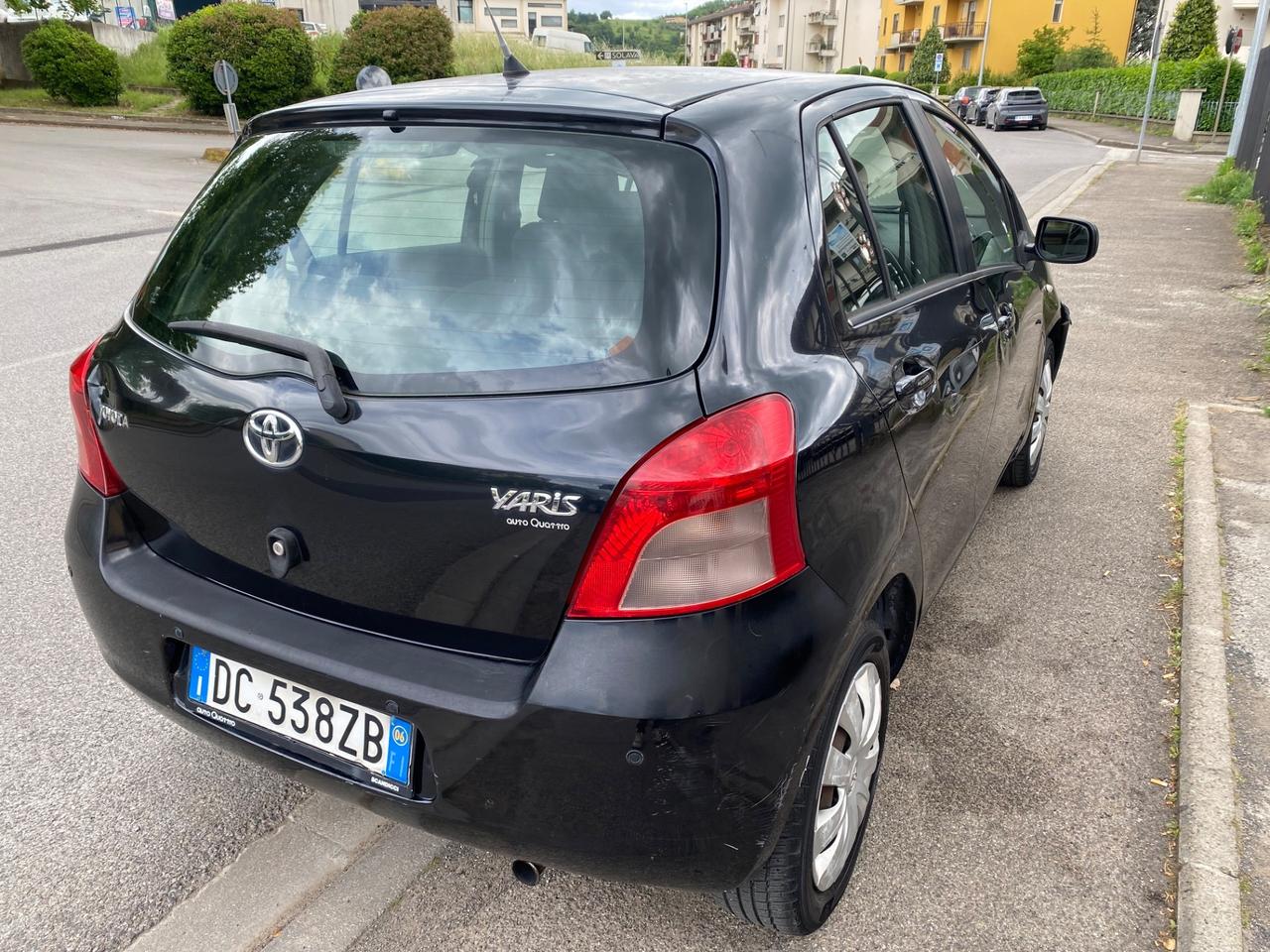 Toyota Yaris 1.0 5 porte