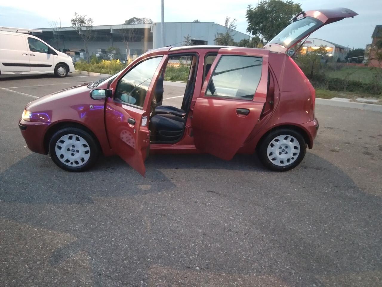 Fiat Punto 1.2i 60cv cat 5 porte ELX x neopatentati