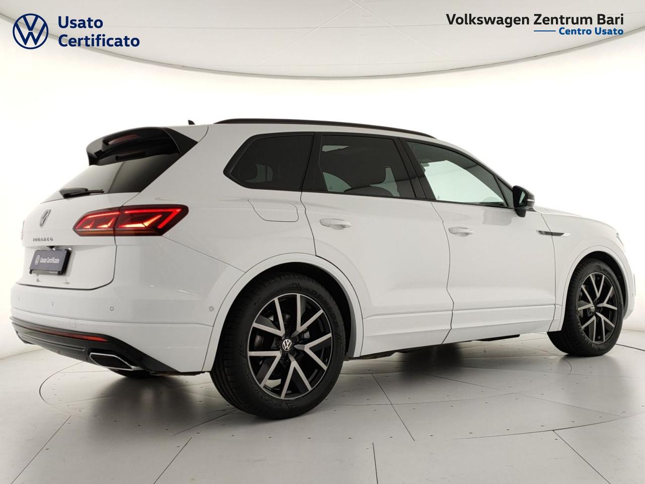 Volkswagen Touareg 3.0 v6 tdi elegance r-line exterior pack 231cv tiptronic