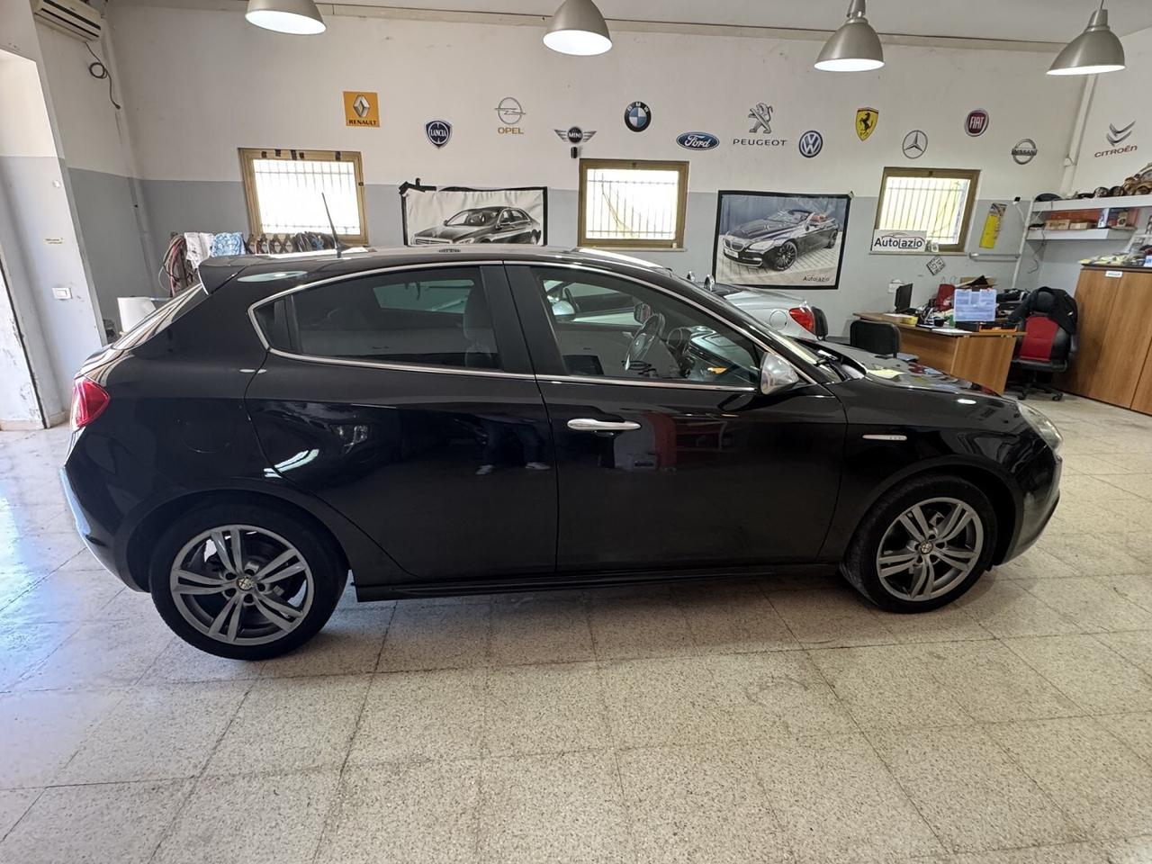 GIULIETTA 2.0 JTDM-2 Distinctive
