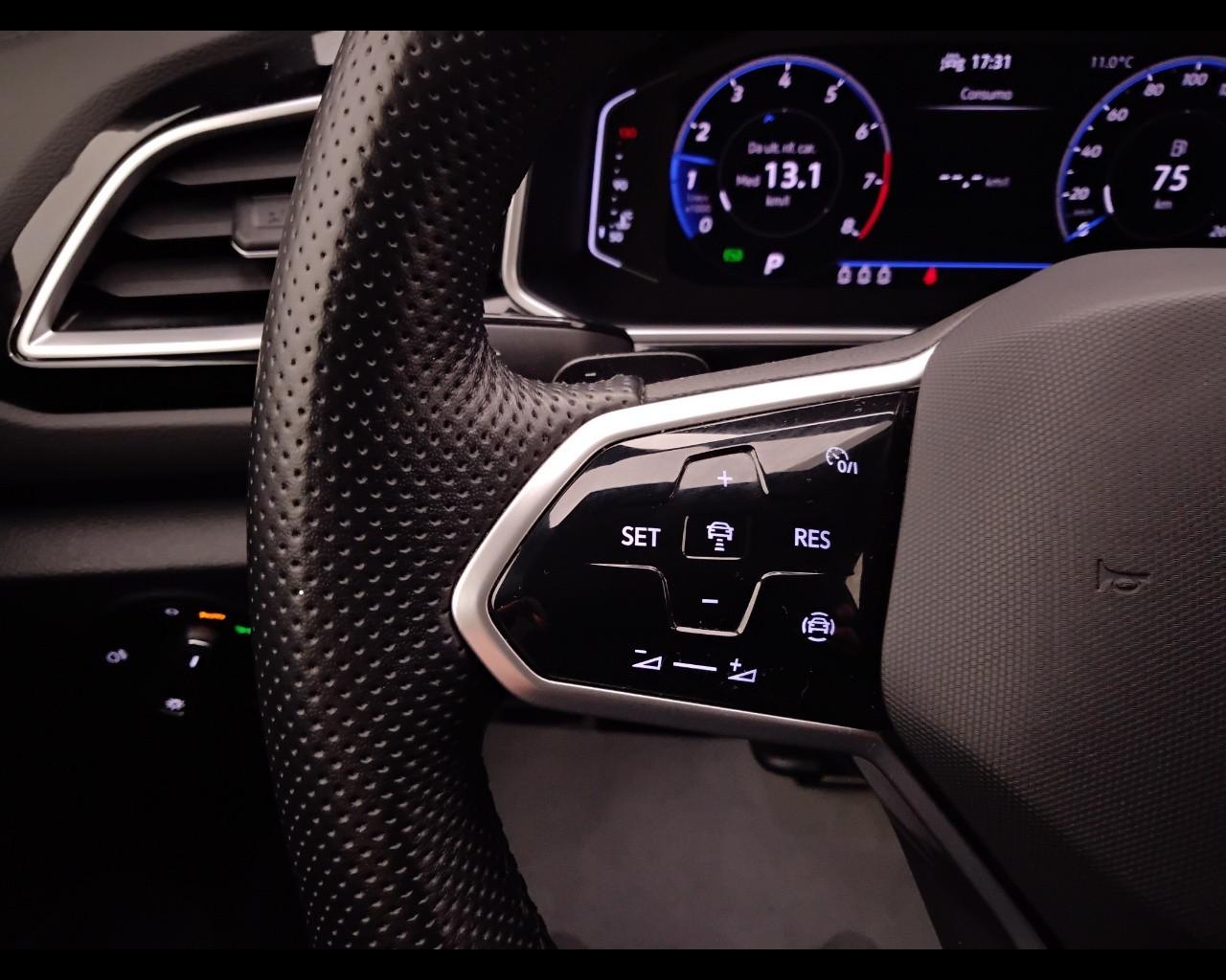 VOLKSWAGEN T-Roc 2022 - T-Roc 1.5 tsi R-Line dsg