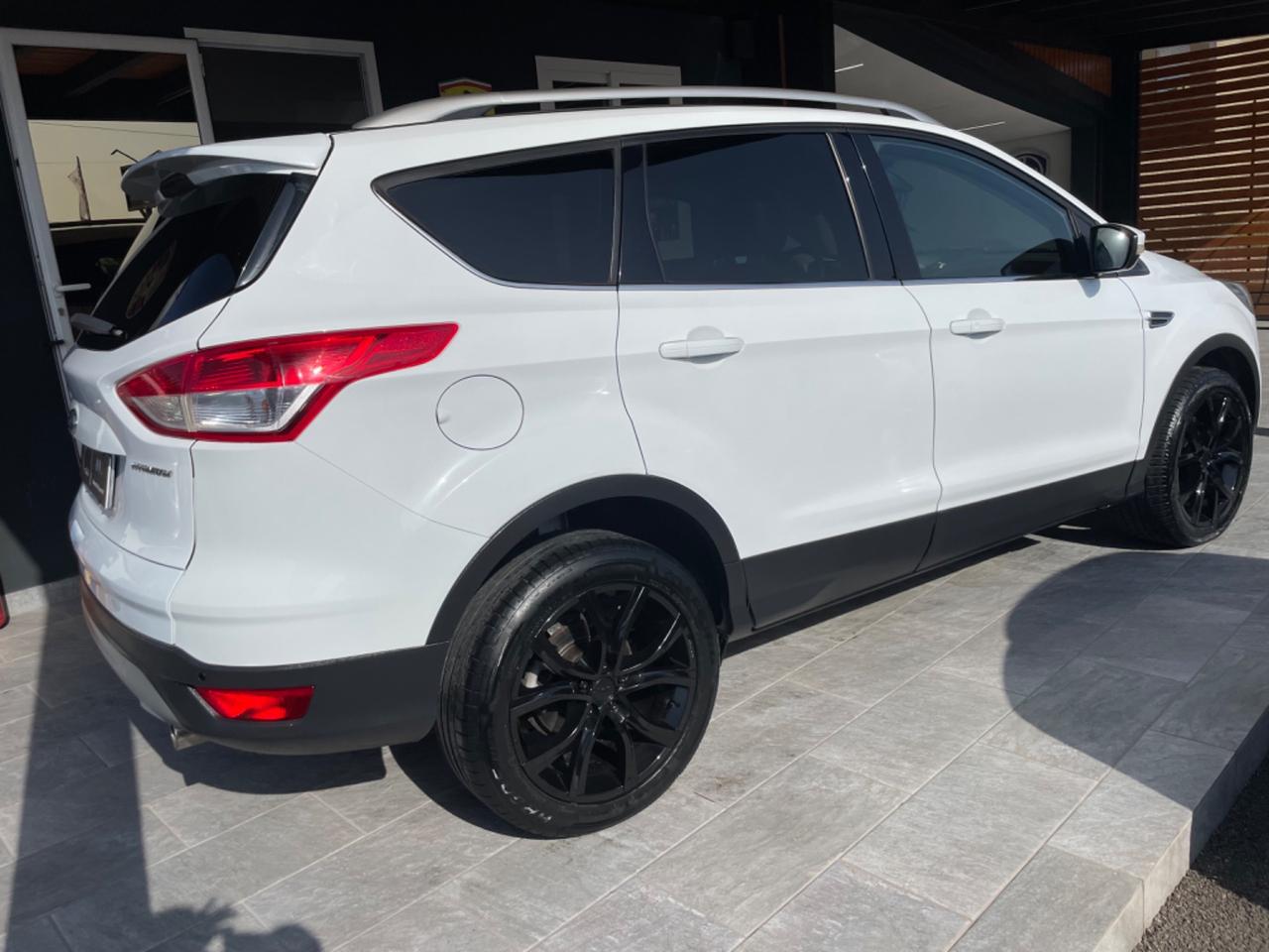 Ford Kuga 2.0 TDCI 150 CV S&S 4WD Titanium