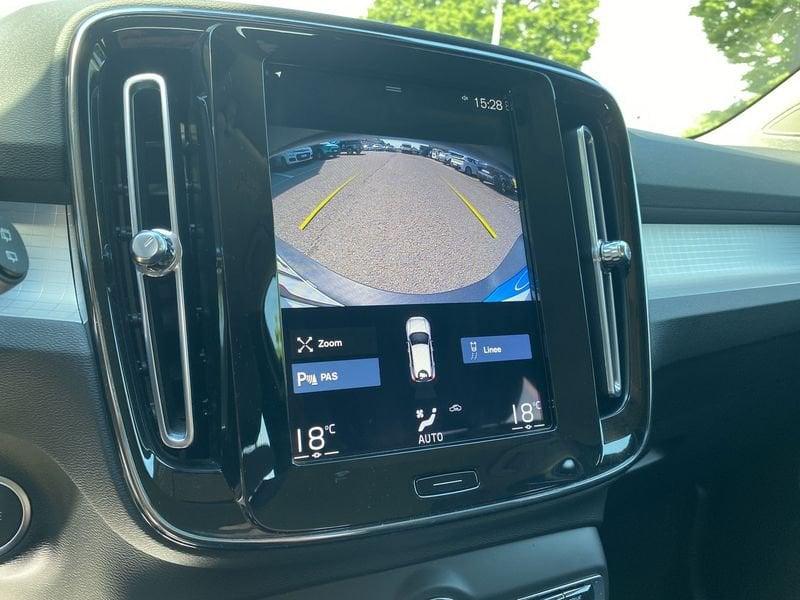 Volvo XC40 T2 Geartronic Momentum Core