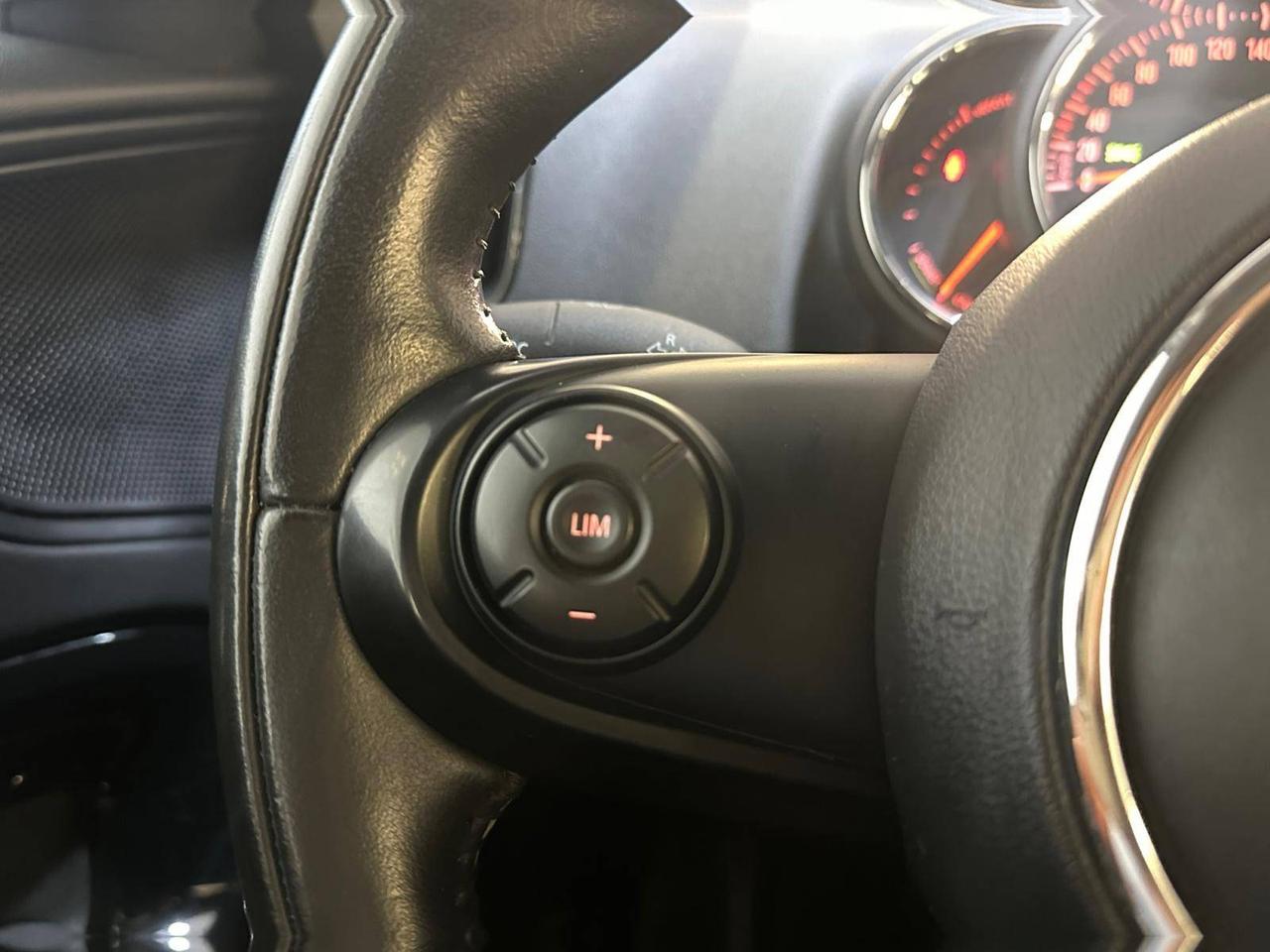 MINI Countryman Cooper SE ALL4 Essential