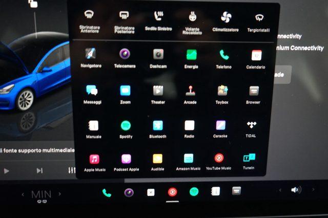 TESLA Model 3 Long Range Dual Motor AWD Guida Massimo Potenziale