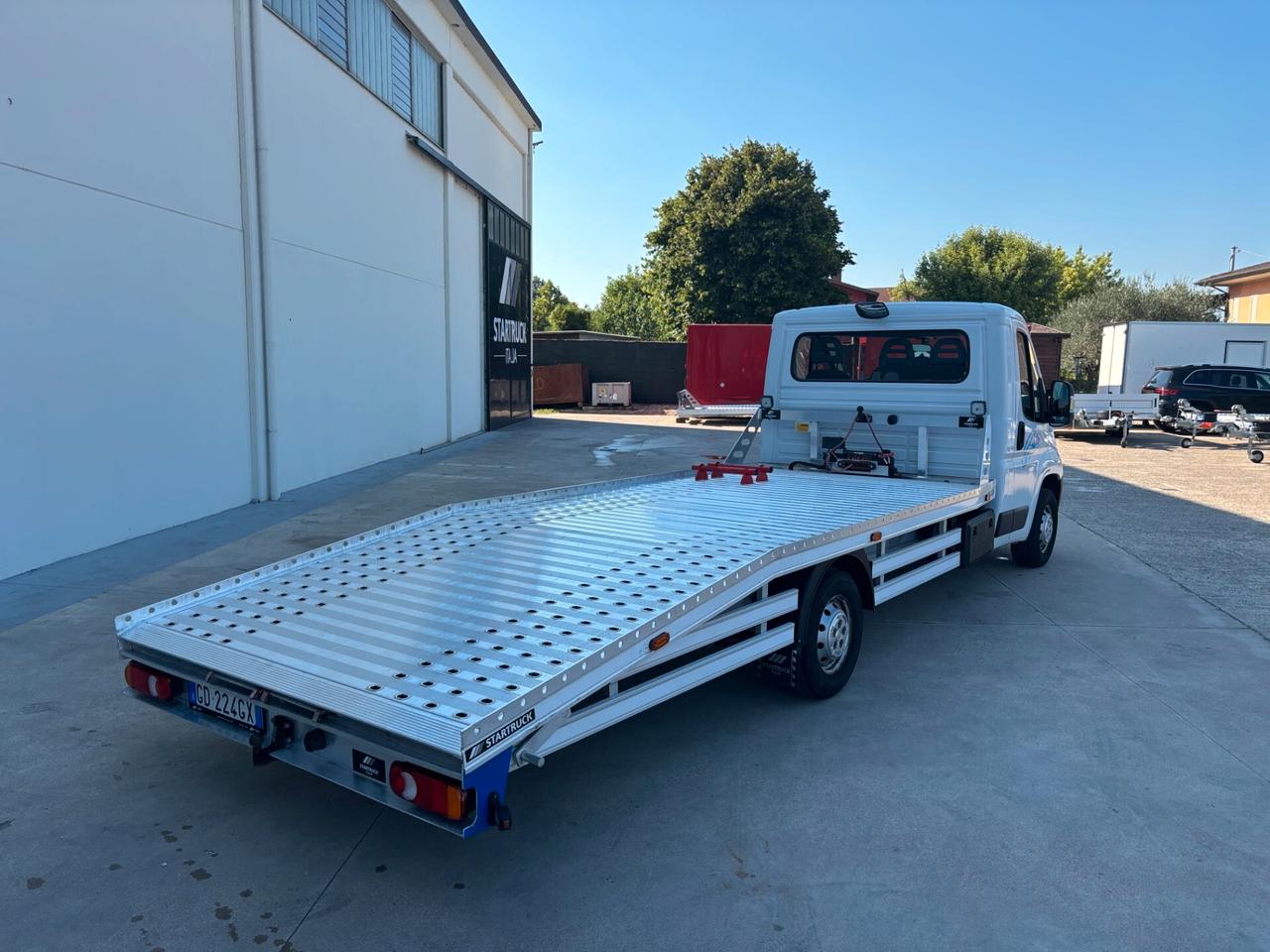 CARROATTREZZI Patente B - 1500 Kg Portata