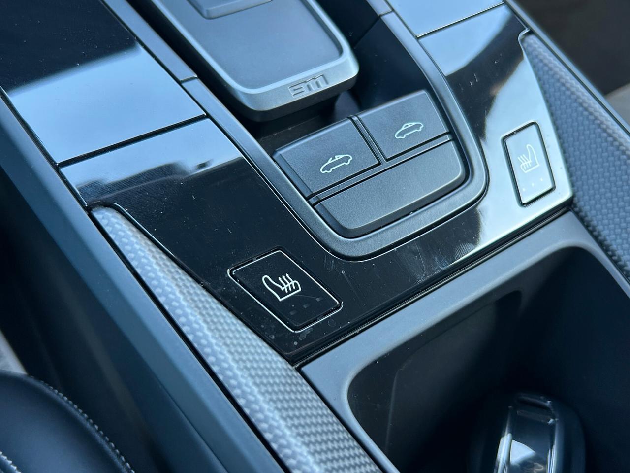 Porsche 911 992 Targa 3.0 4 GTS auto