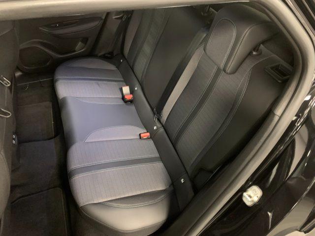 PEUGEOT 2008 1.5 BlueHDi Allure Navi Pack