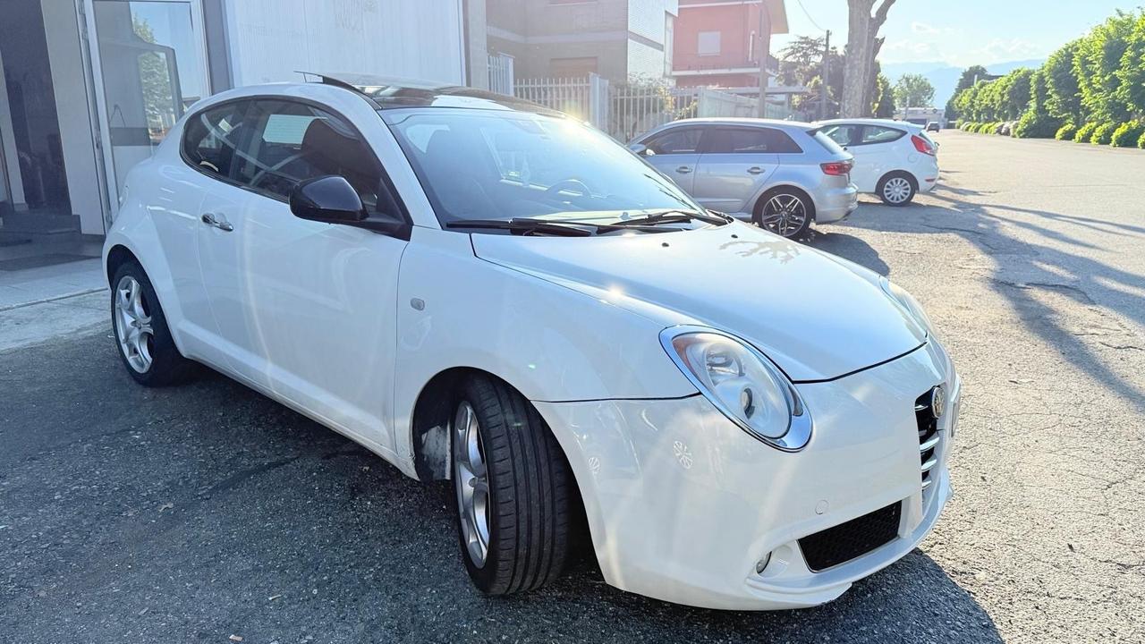 Alfa Romeo MiTo 1.6 JTDm 16V Distinctive Sport Pack