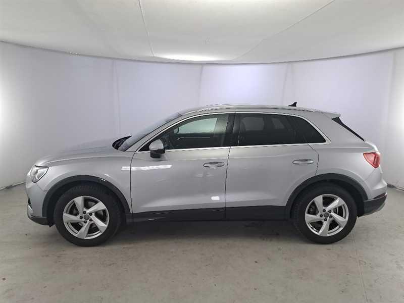 AUDI Q3 35 TDI S tronic Business Advanced