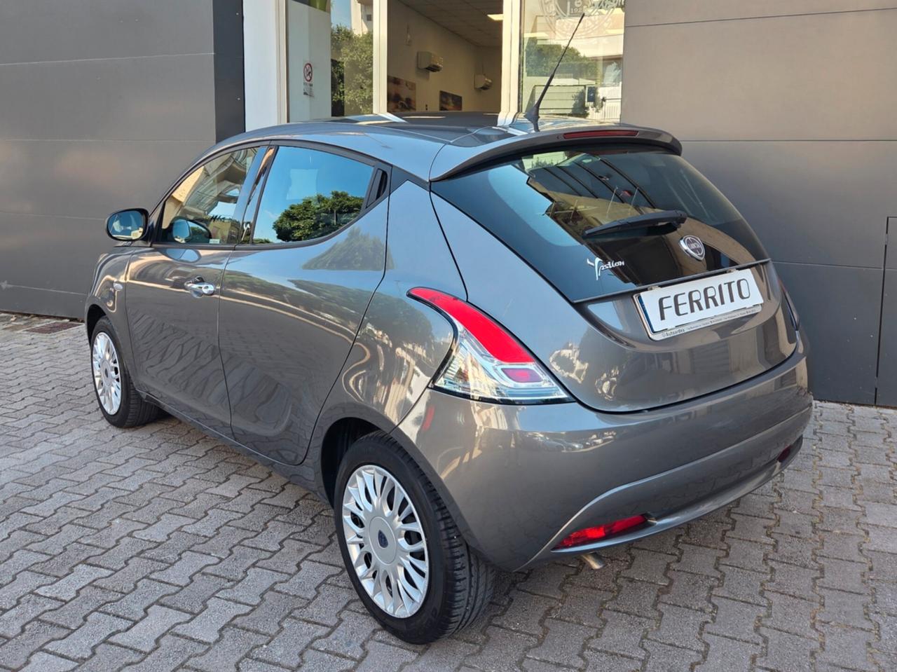 Lancia Ypsilon 1.2 Silver 17.000 KM