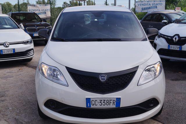 LANCIA Ypsilon 1.0 FireFly 5 porte S&S Hybrid Ecochic Silver