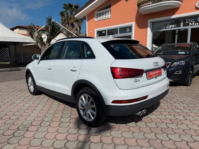 Audi Q3 2.0 TDI 120CV Design - 2016