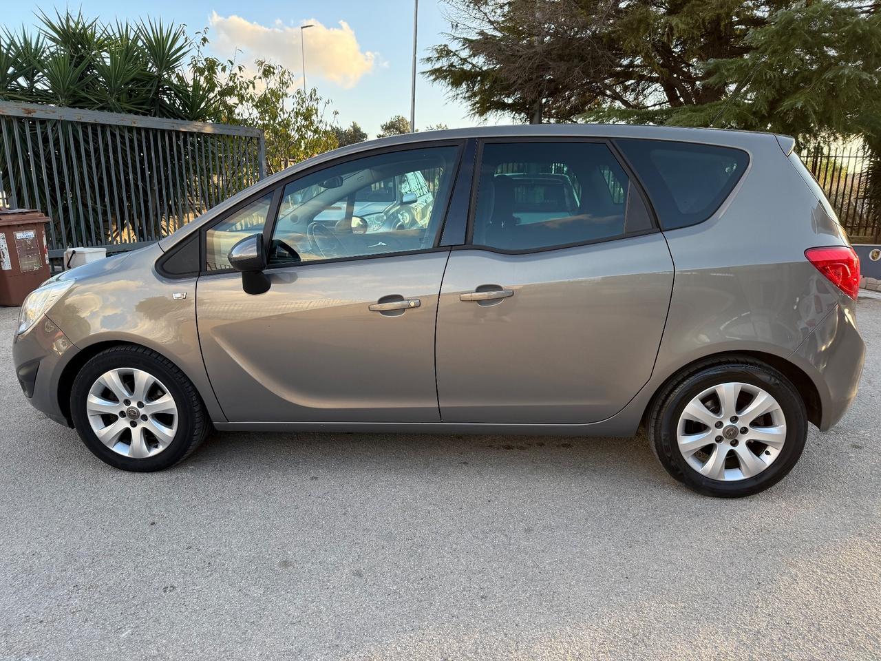Opel Meriva 1.3 CDTI 95CV ecoFLEX Cosmo