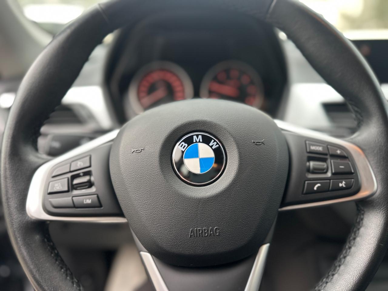 Bmw X1 sDrive18d Advantage-2017 LED/NAVI/PELLE