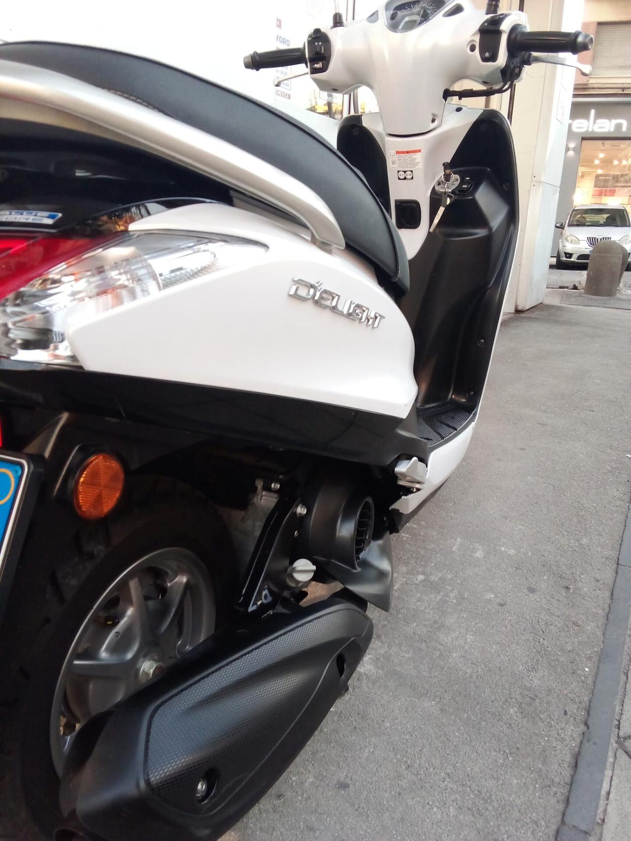 Yamaha D'elight 125