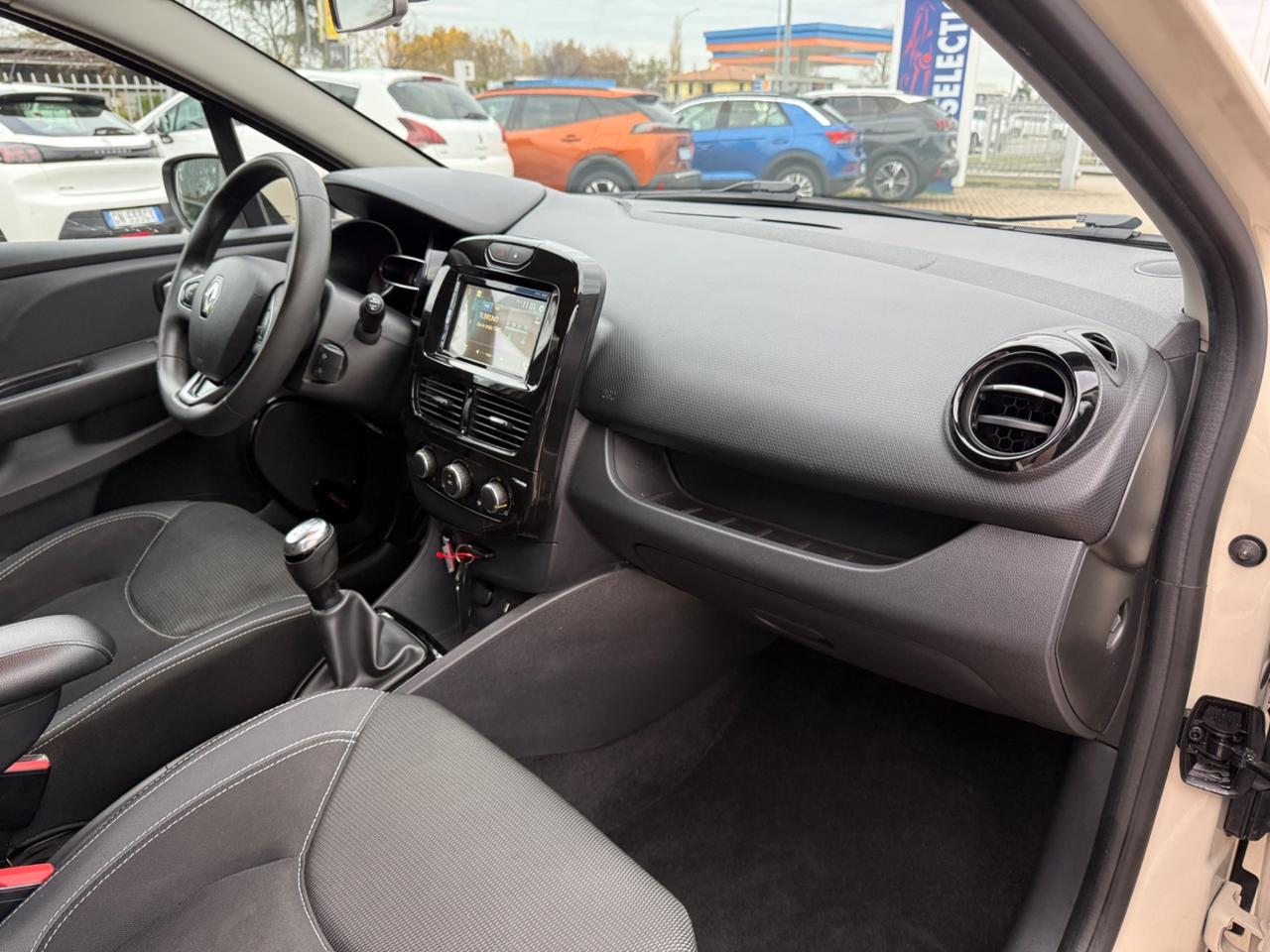 Renault Clio dCi 8V 90CV Start&Stop 82gr 5 porte OK NEOPATENTATI