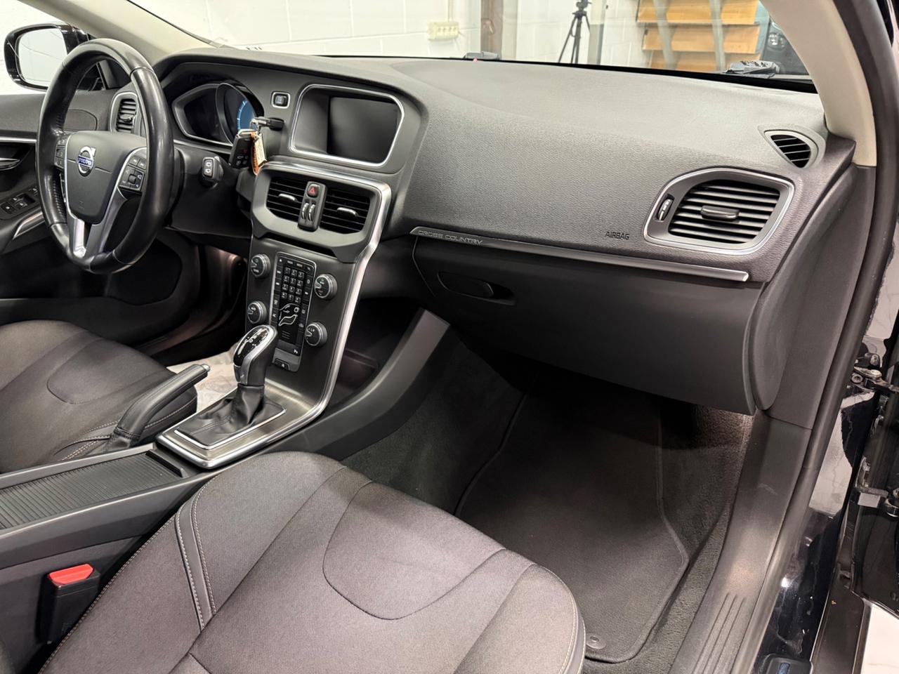 Volvo V40 Cross Country D2 1.6 Powershift Summum