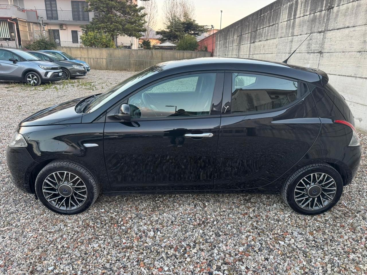 LANCIA YPSILON 1.2 69cv GPL 2016!! GOLD!!!