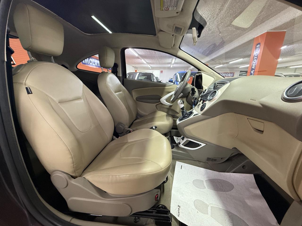 Ford Ka Ka 1.2 69CV Titanium TETTO PANOR.