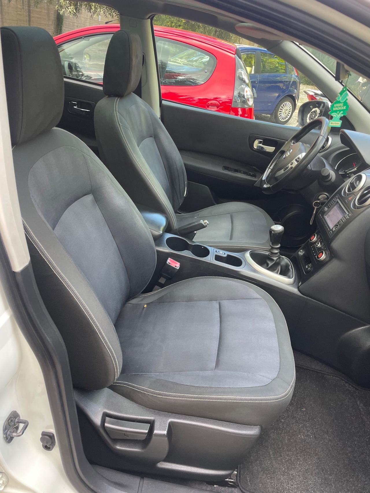Nissan Qashqai 1.5 dCi DPF Tekna