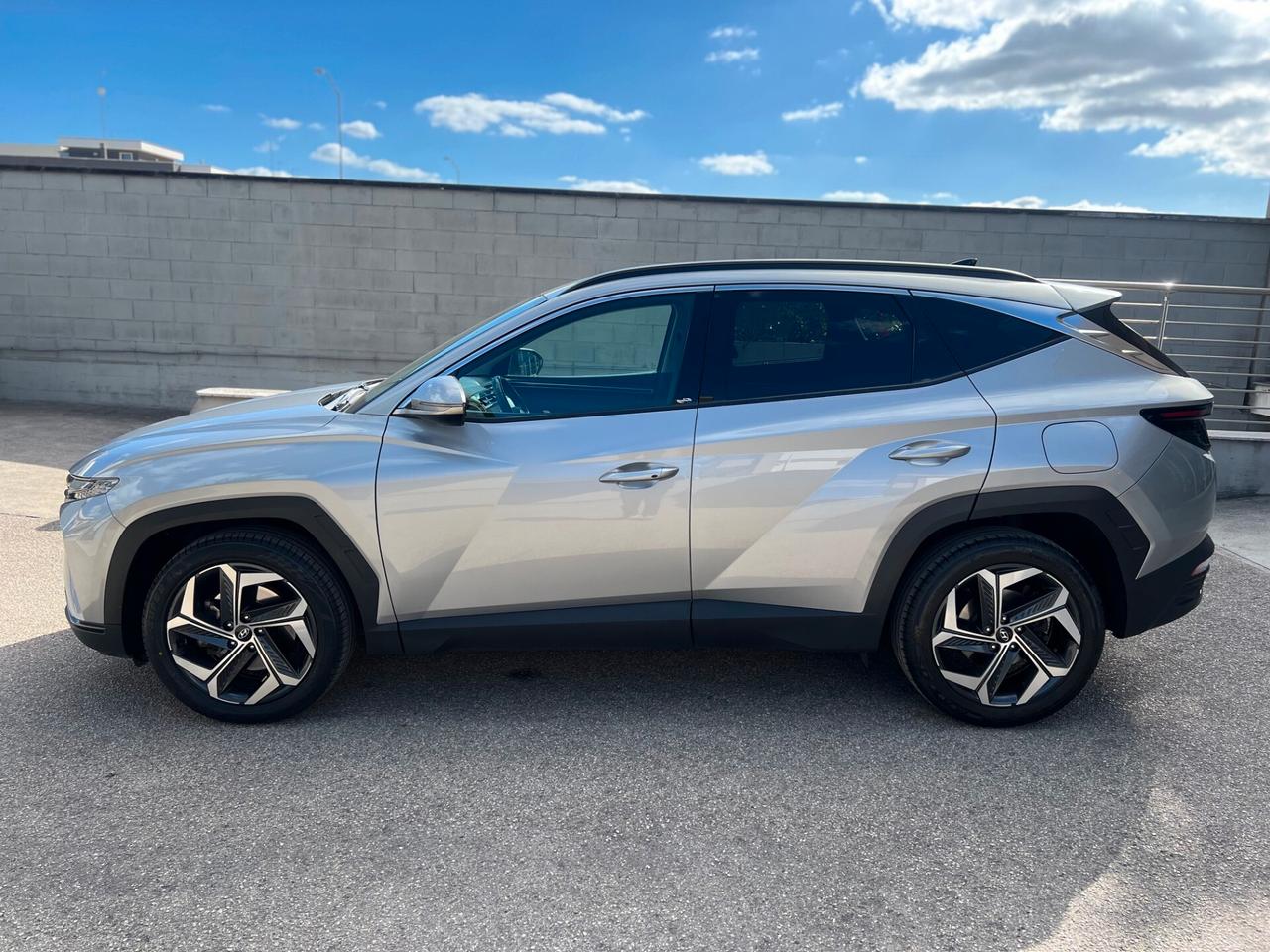 Hyundai Tucson 1.6 hev Exellence 2wd auto LED/CAMERA/19; PERFETTA!!