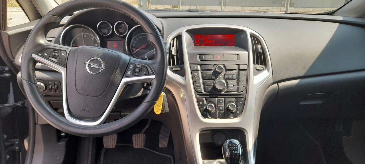 Opel Astra 1.7 CDTI 110CV 5 porte Cosmo berlina