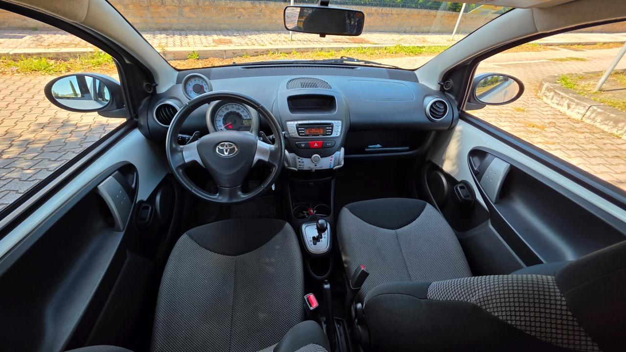 Toyota Aygo 1.0 12V VVT-i 5 porte Lounge Connect MMT