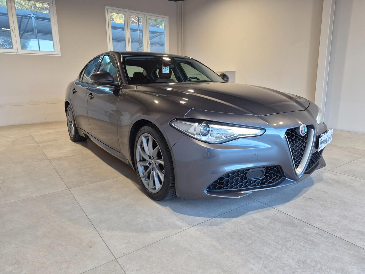 Alfa Romeo Giulia SUPER 2.2 JTDM (DIESEL) AT8 BLUETOOTH NAVI LED
