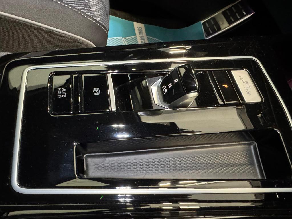 Volkswagen Golf 2.0 tdi R-LINE 150cv dsg