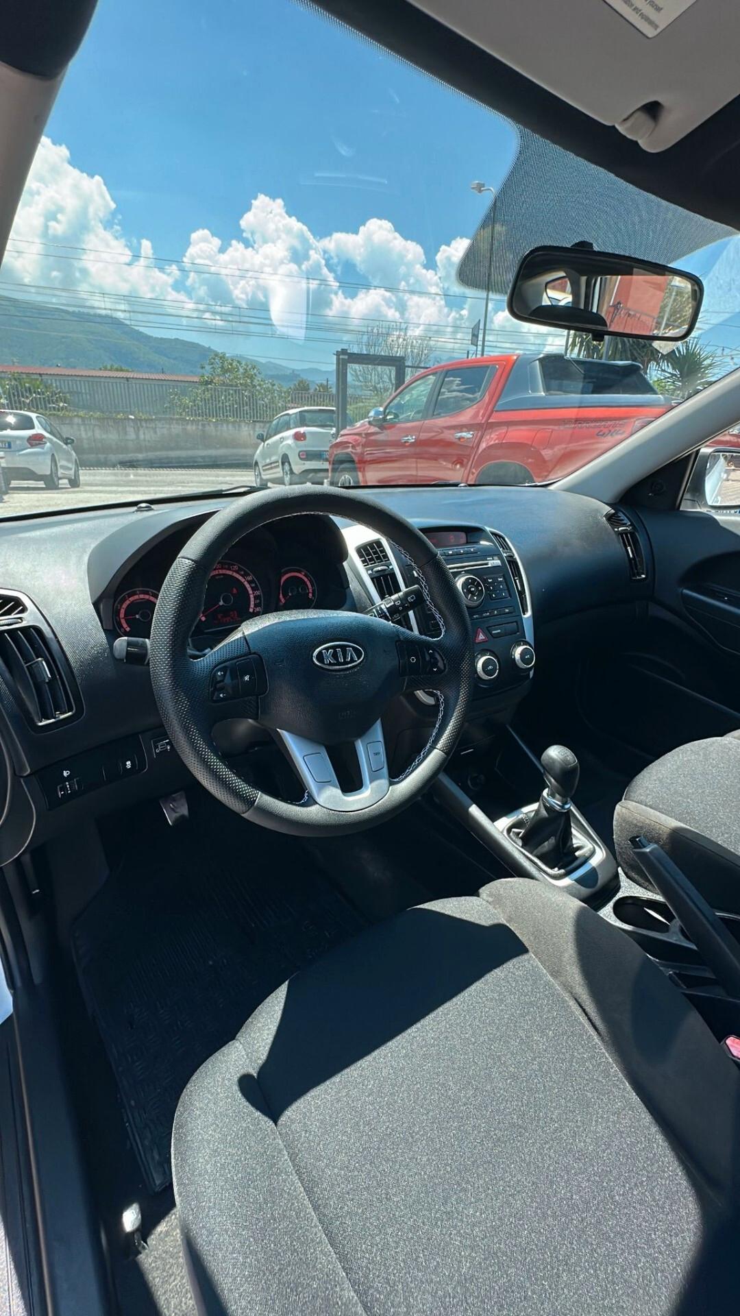 Kia Ceed cee'd Sp. Wag. 1.6 CRDi VGT 115CV EX
