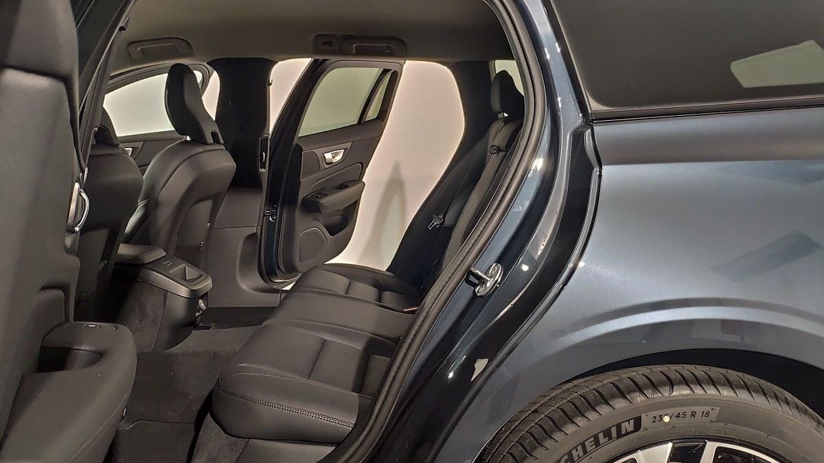 VOLVO V60 B4 Mild Hybrid Automatico Plus Dark