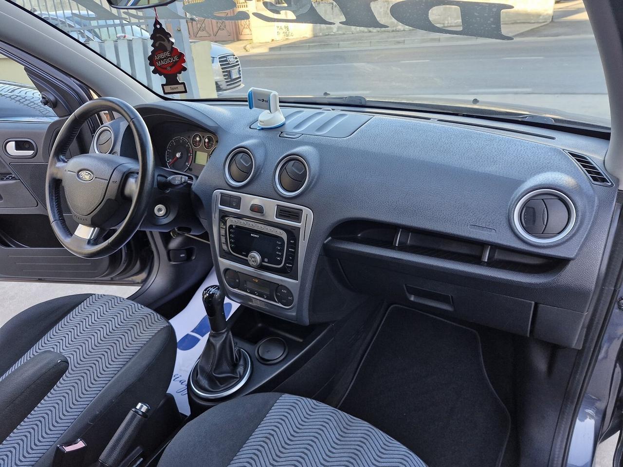 FORD FUSION 1.4 TDCi 5 PORTE TITANIUM ANNO 2009