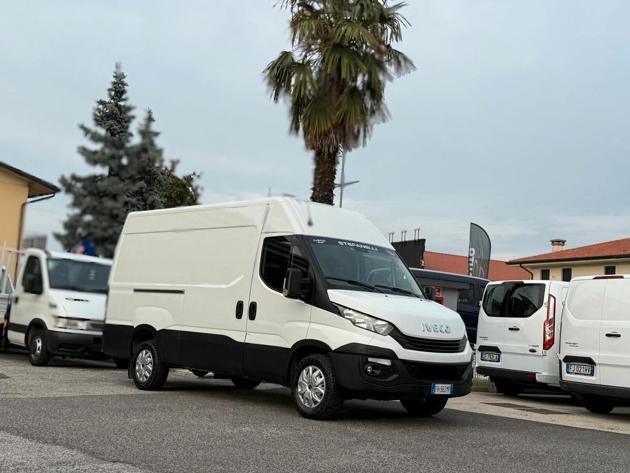 IVECO DAILY 2.3 MLJ 35-140 136CV 3 POSTI L3H2