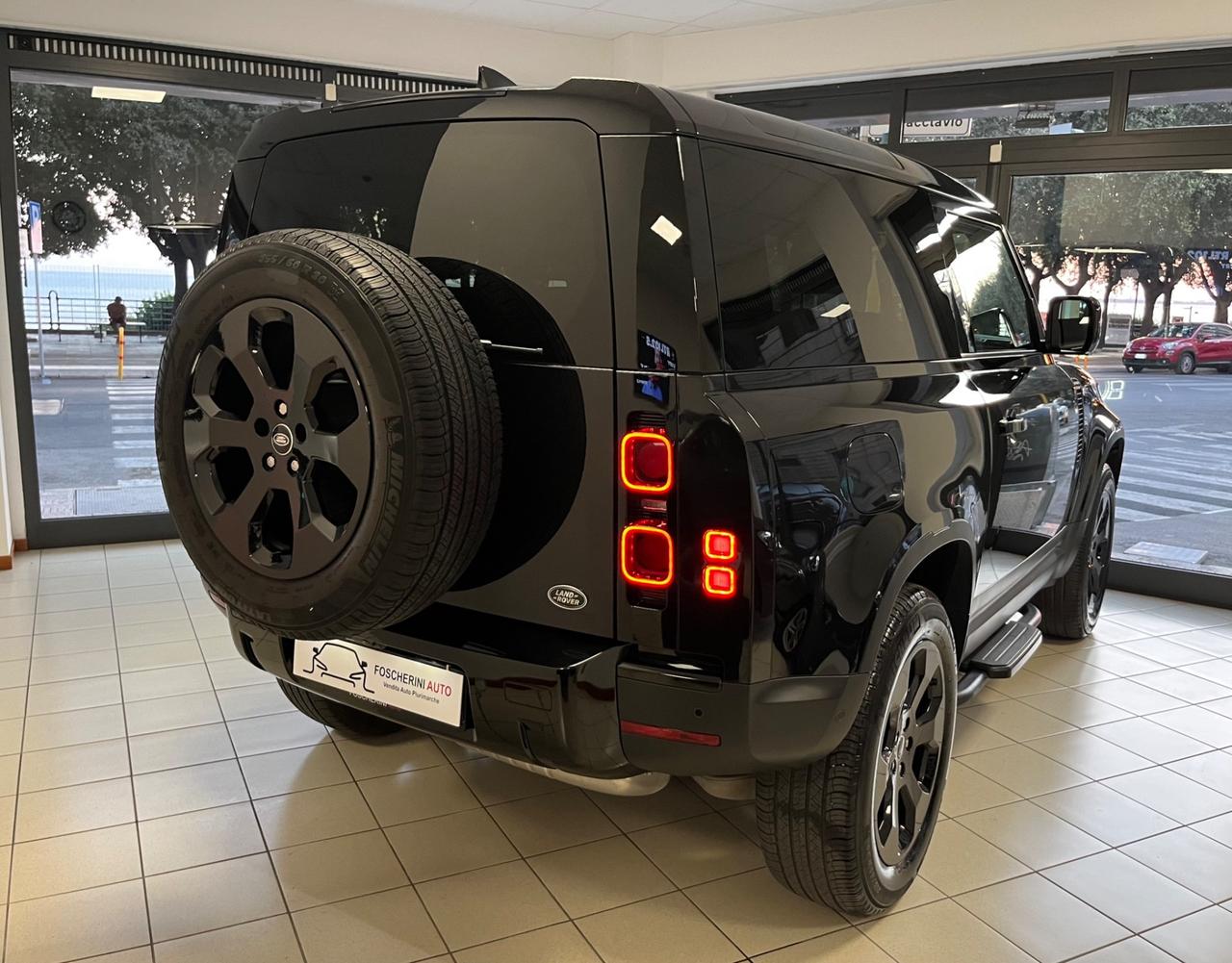 Land Rover Defender 90 3.0D I6 200 CV AWD Auto X-Dynamic SE