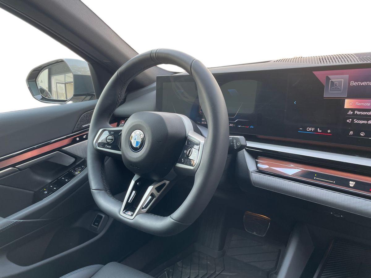 BMW 540d Touring 48V xdrive MSport Pro auto