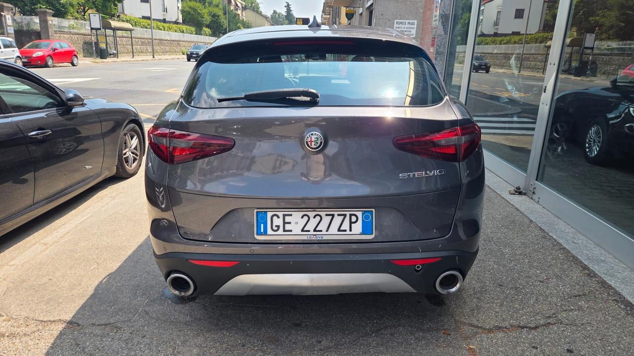 Alfa Romeo Stelvio 2.2 Turbodiesel 190 CV AT8 Q4 Business