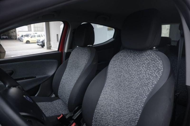 Lancia Ypsilon Lancia Ypsilon 1.0 FireFly 70cv S&S Hybrid SILVER Unicoproprietario