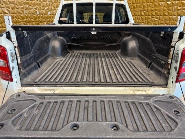 Mitsubishi L200 2.4 DI-D/154CV Double Cab Invite