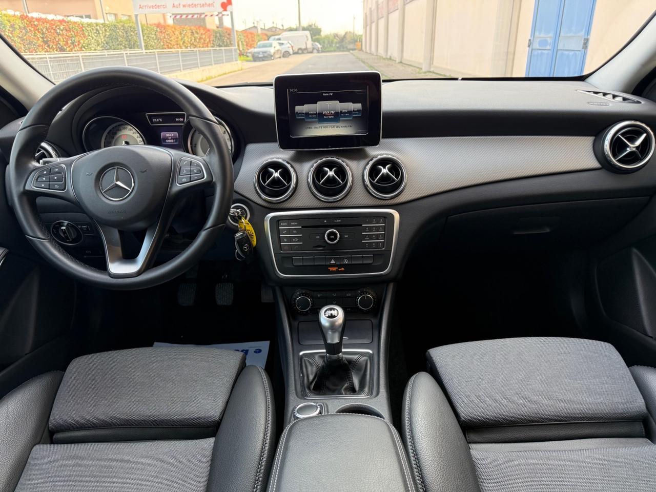 Mercedes-benz GLA 200 d Business