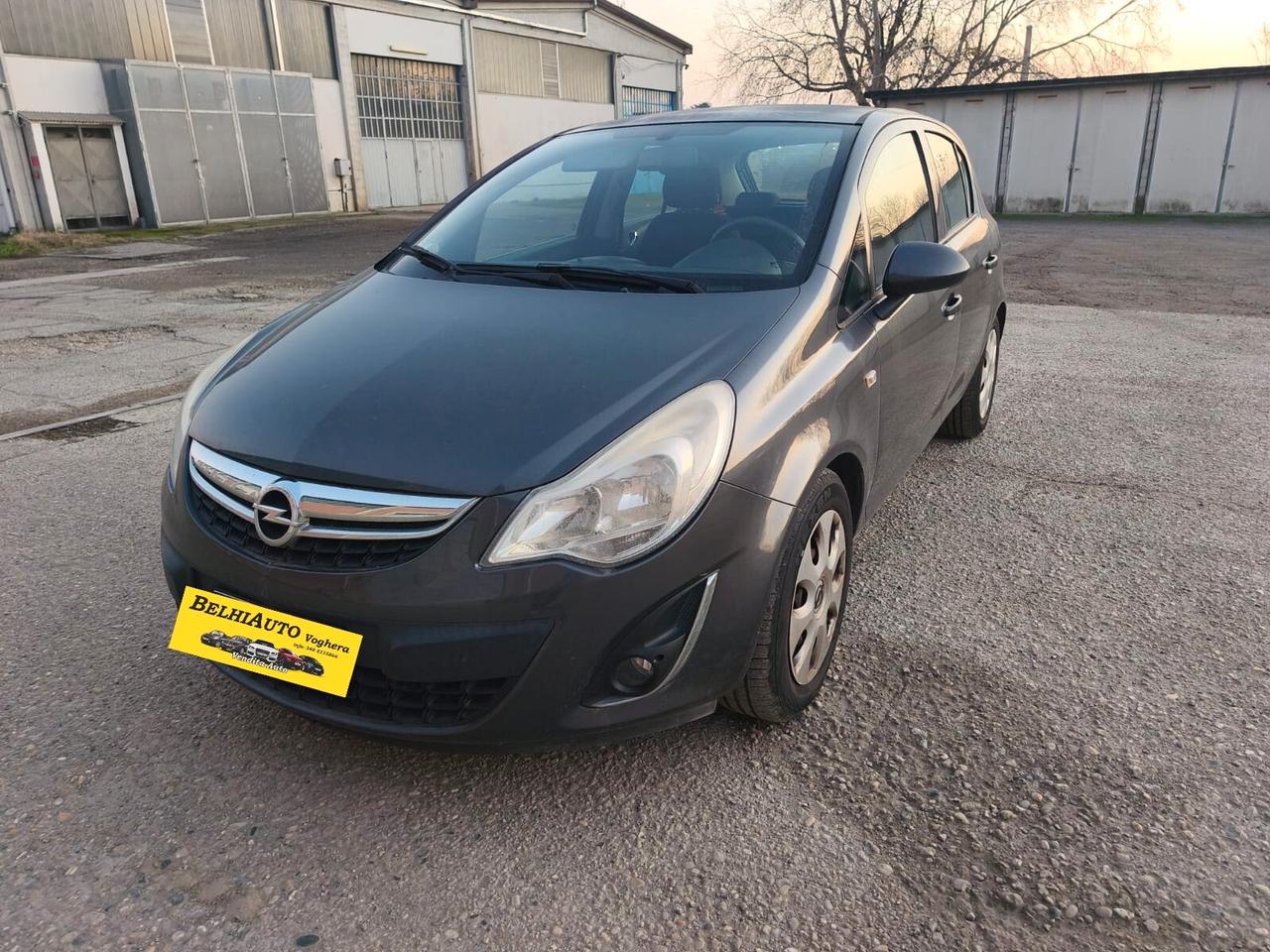Opel Corsa 2011----1.2 Benzina Neopatentati