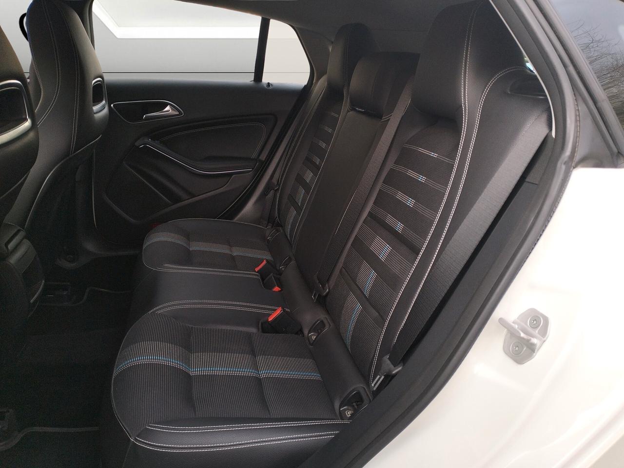 Mercedes-Benz CLA 220 d Shooting Brake Premium auto FL