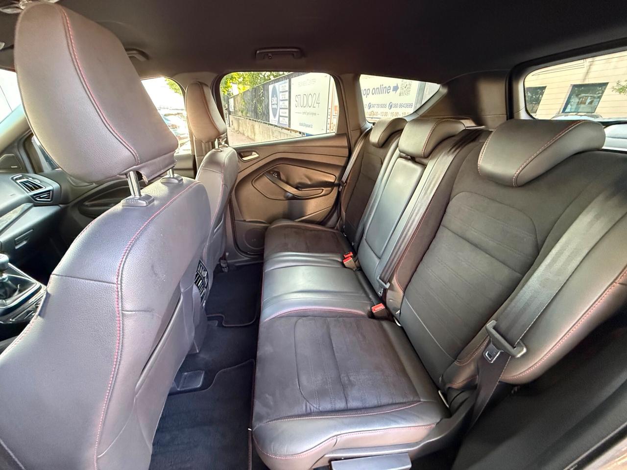 Ford Kuga 1.5 TDCI ST LINE