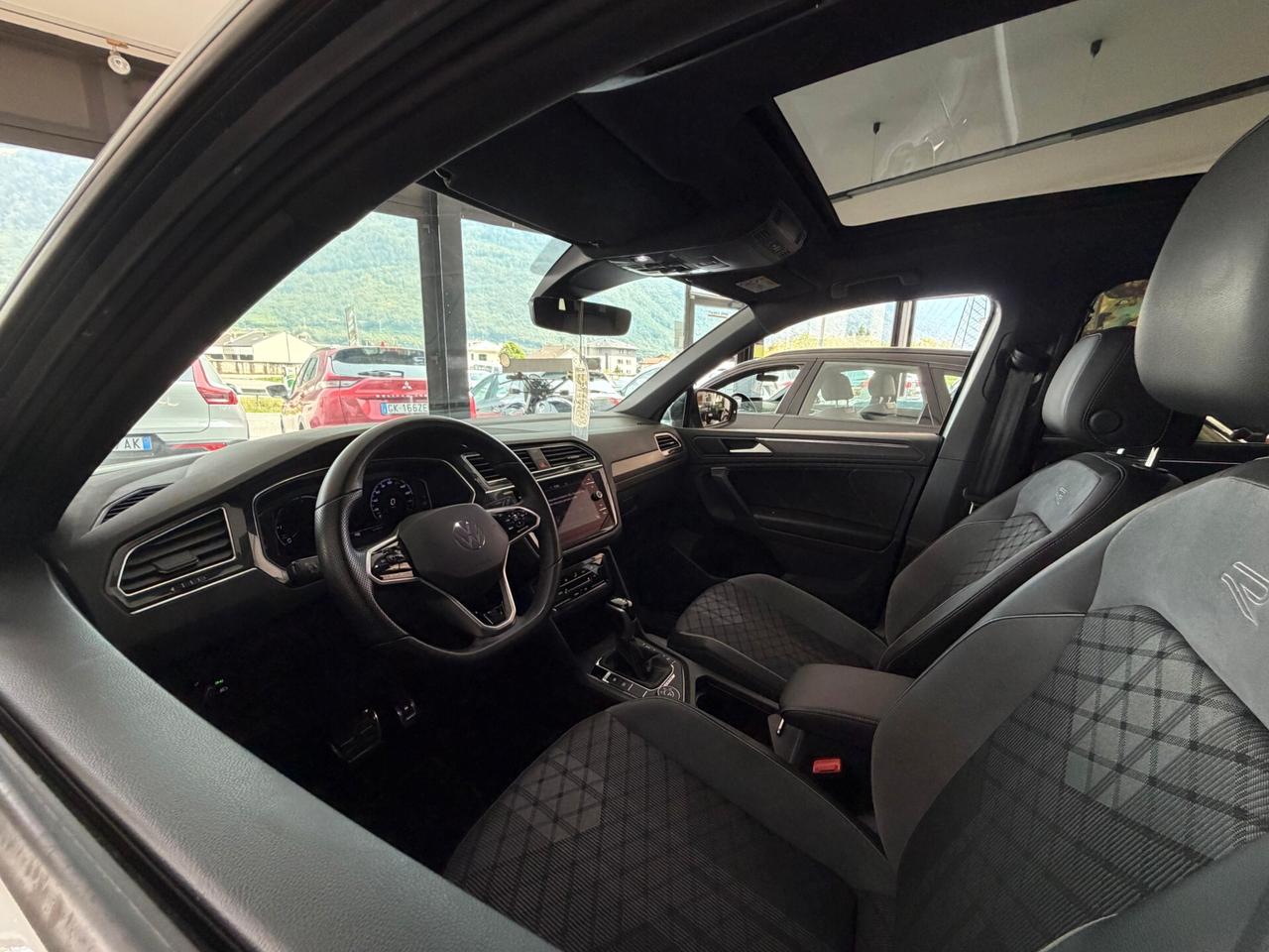 Volkswagen Tiguan 2.0cc tdi R-Line 4motion 150cv dsg Iva Esposta