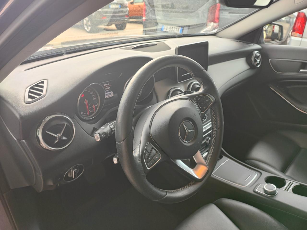 Mercedes-benz GLA 180 Executive